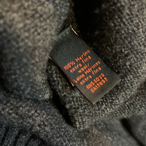 Merino wool sweater size M - Picture 7 of 7